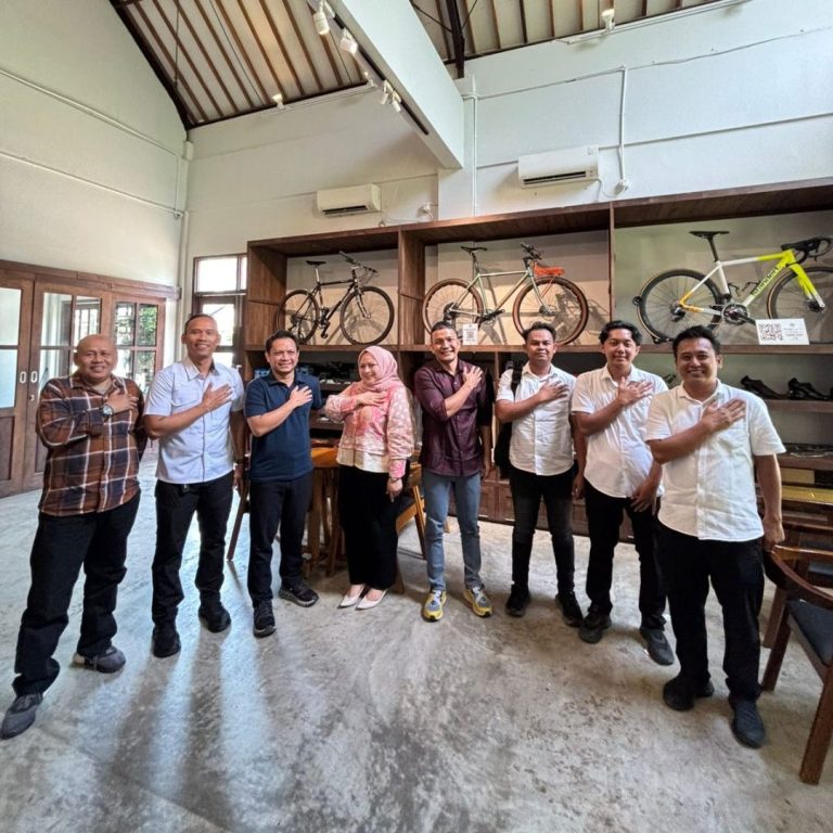 PHOTO-2025-10-08-22-09-30